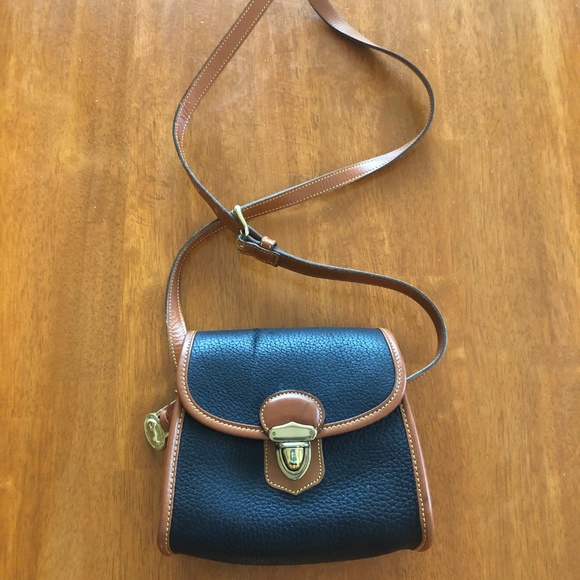 DOONEY & BOURKE Handbags - DOONEY & BOURKE PURSE